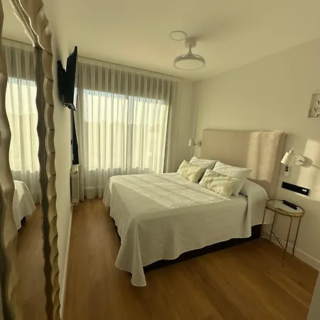 Precioso Con Piscina En